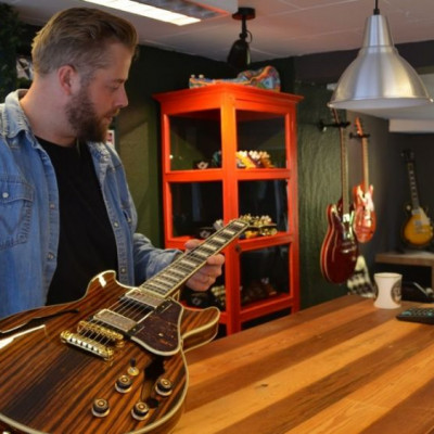 Dr_D_guitars_Horsens-1140x641.jpeg